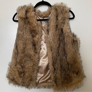 BB Dakota Garrett Faux Fur Vest, Medium
